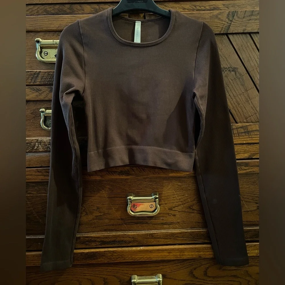 Aritzia The Group Babaton Brown Ribbed Knit Long Sleeve Size S